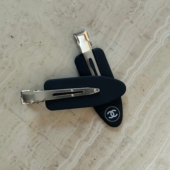 Copied - Authentic CHANEL Hair Clips Barrettes Pair Stocking Stuffer - BLACK - Picture 2 of 2